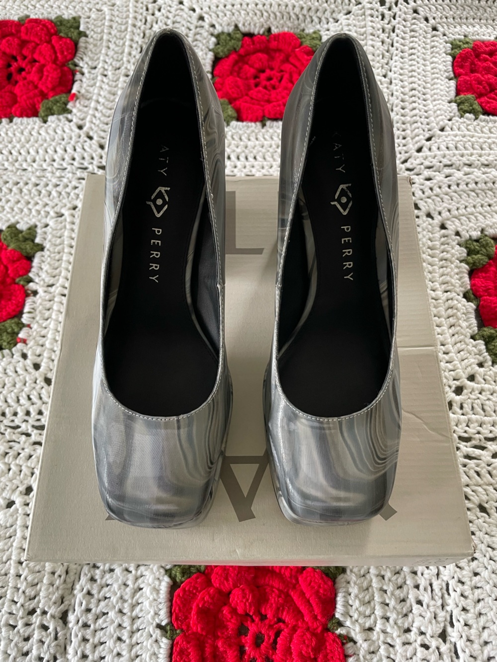Katy Perry The Uplift Platform Pump Size 8 - Picture 2 of 9